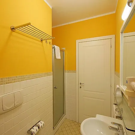 Livia شقة فندقية 4*