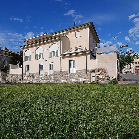 Aparthotel Livia San Vincenzo