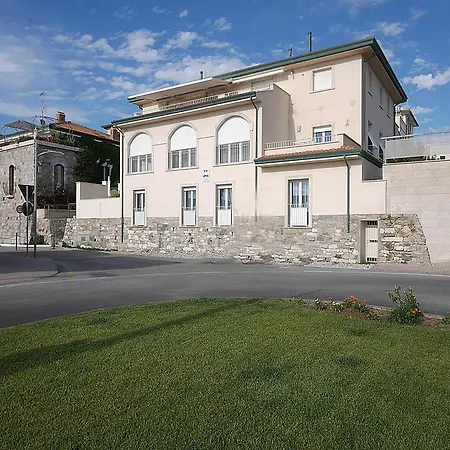 Livia 4* سان فينتْشينسو