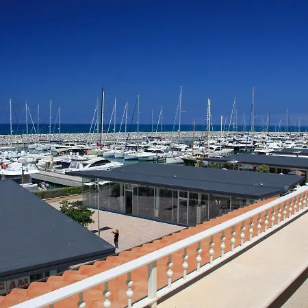 شقة فندقية Livia